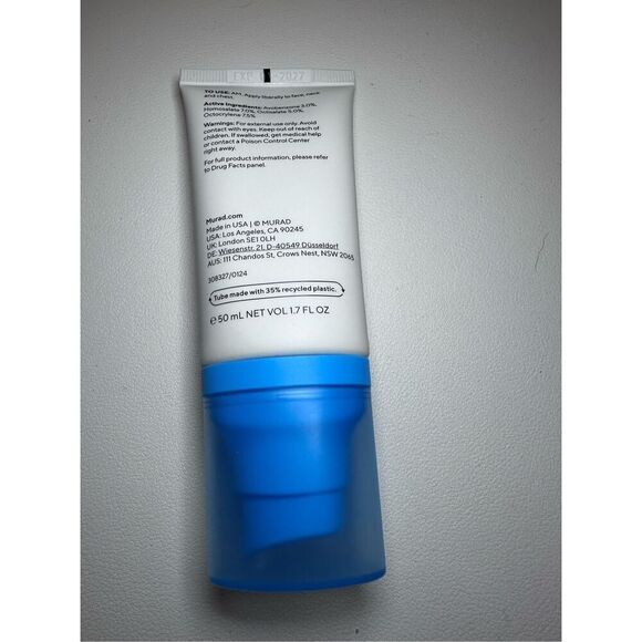 Murad Superactive Moisturizer SPF 50: Mattifying Oil + Pore Control - Picture 2 of 5